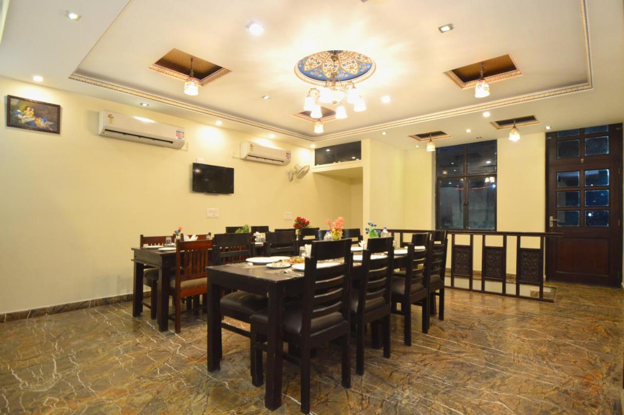 Hotel Surya Garh ジャイプール エクステリア 写真