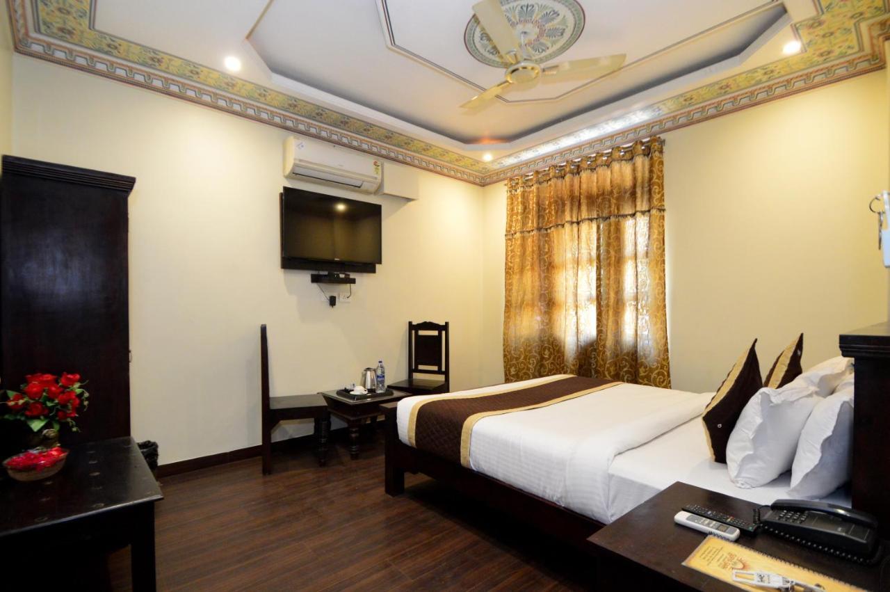 Hotel Surya Garh ジャイプール エクステリア 写真