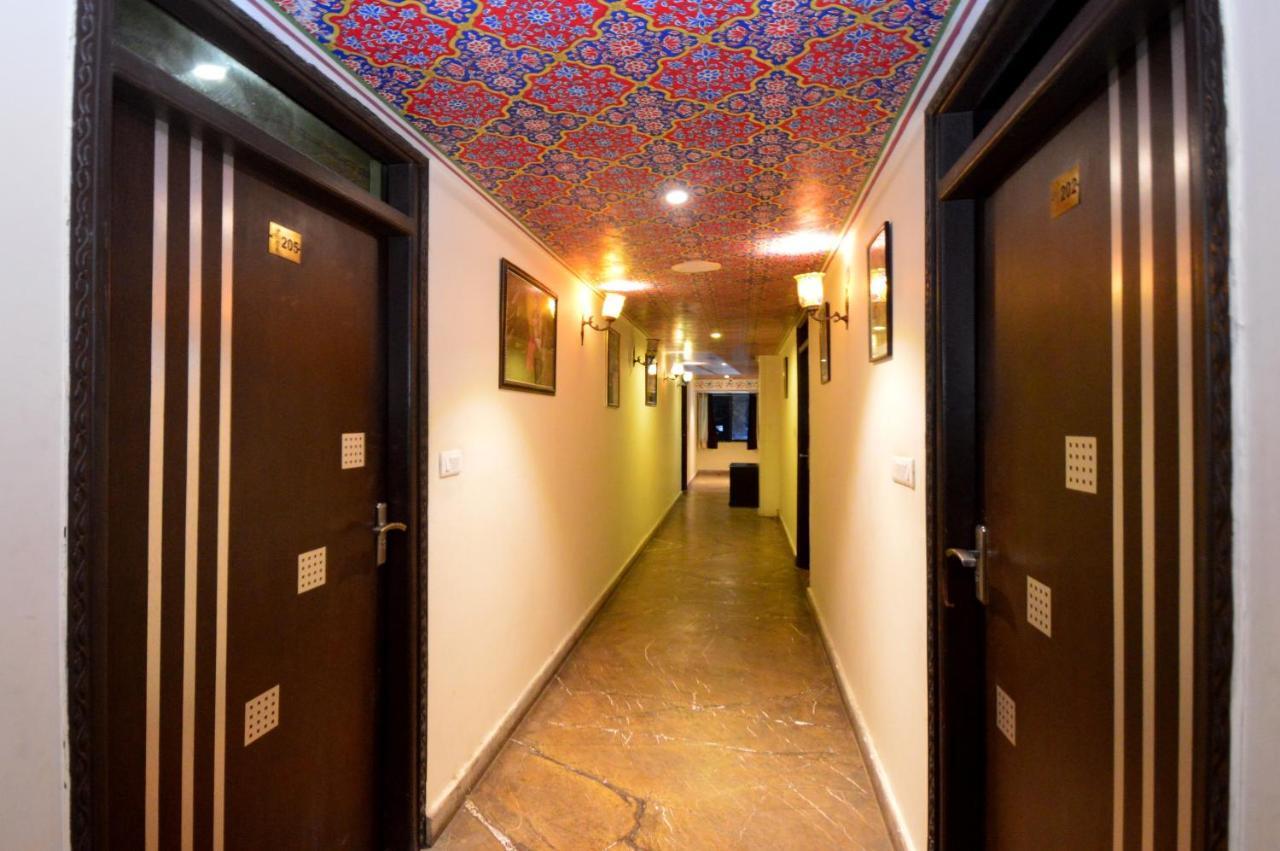 Hotel Surya Garh ジャイプール エクステリア 写真